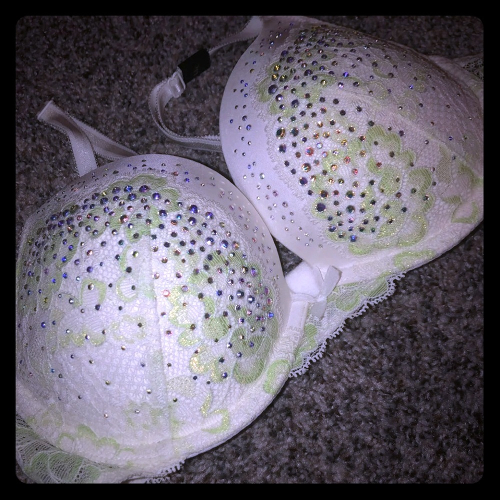 Rhinestone VS Bra